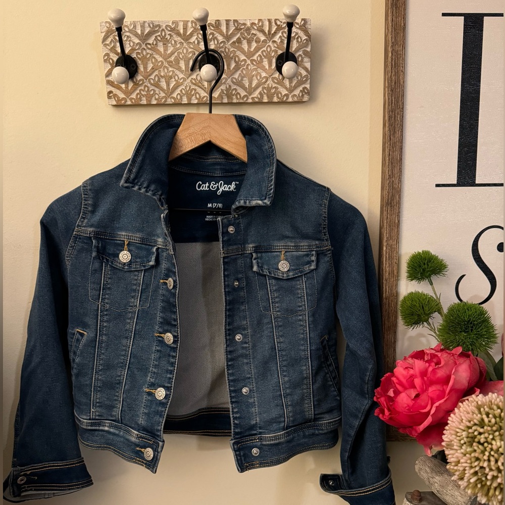Cat & Jack youth dark denim-Jean jacket 🌺